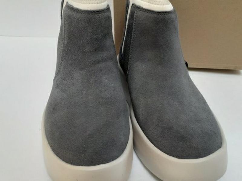  UGG Boom Bootie